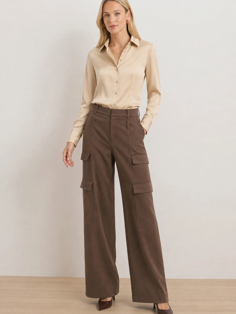 High-Rise Wide-Leg Cargo Pants in Brown. The Noli Ship Milane Stain Cargo.